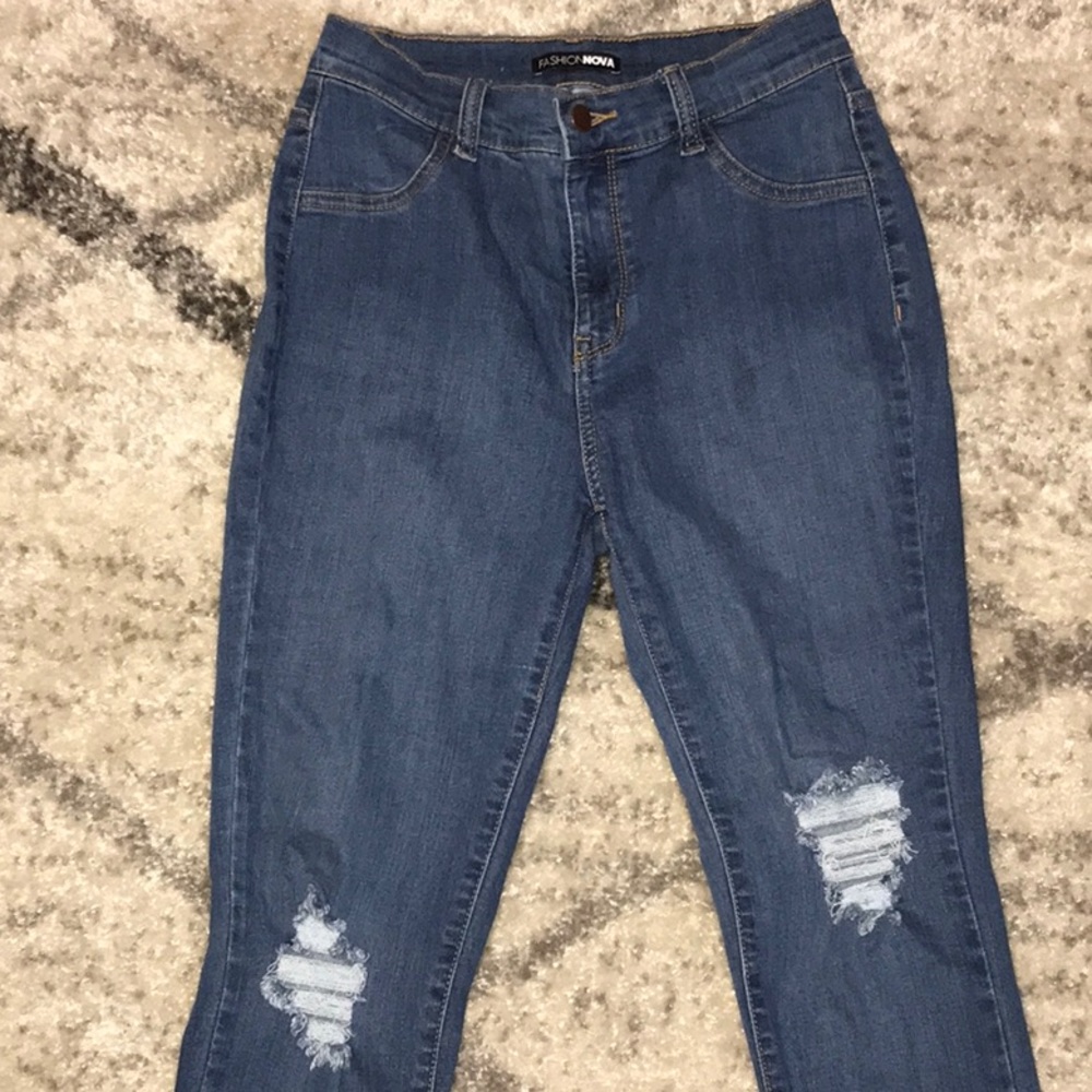 FASHION NOVA high waisted distressed jeans frayed hem ankle length hem EUC